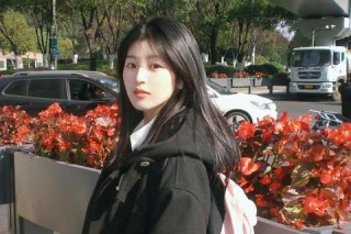 校园女神颜值巅峰对决_谁是最美校花热议焦点