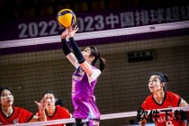 女排录像回放解析_关键球技术与战术复盘全视角