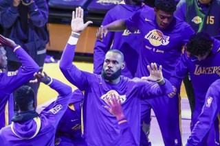 Lakers中文名称解析：湖人队背后的历史与地域渊源