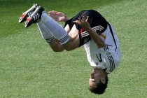 德国神锋克洛泽世界杯16球传奇纪录背后的空翻记忆