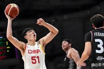 男篮世界杯巅峰对决：新生代球员突破重围展现亚洲篮球新势力