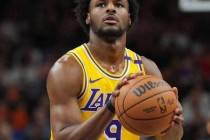南湾湖人莱斯替补爆发引关注_或成NBA顶级第六人新星